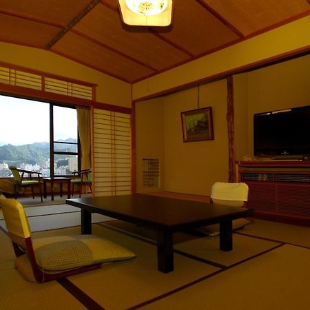 Takahan Yuzawa  Zimmer foto